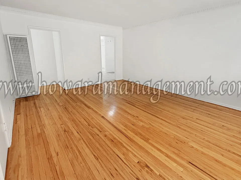 1048 Corning