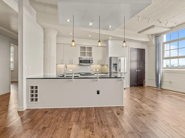 2600 W 7th St APT 1619, Fort Worth, TX 76107