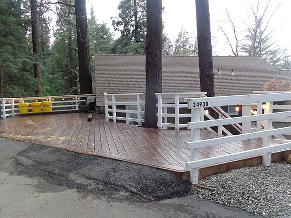 2nd image of 24390 Knoll Cir