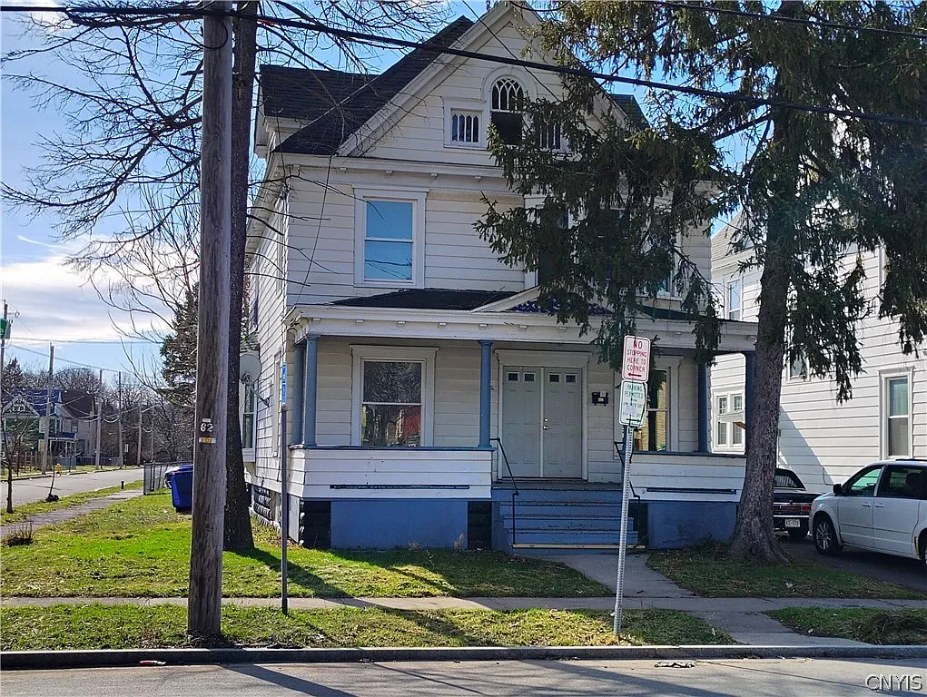 Building Photo - 1330 Midland Ave