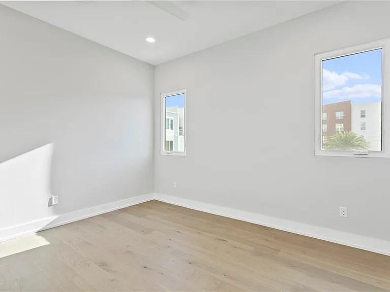 368 6th St S #1 — Photo 27