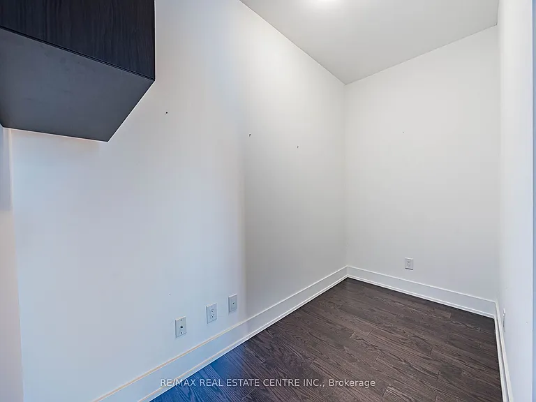 170 Avenue Rd #1203 — Photo 25
