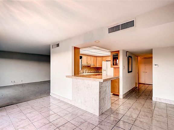 5th image of 3111 Bel Air Dr Unit 26E