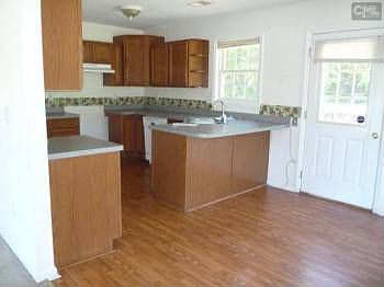 5th image of 102 Wiltshire Ct