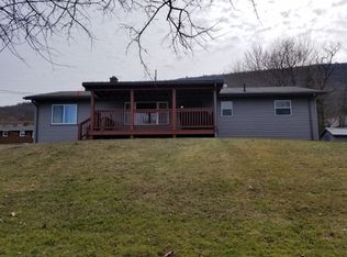 14 Swartz Ln, Lock Haven, PA 17745