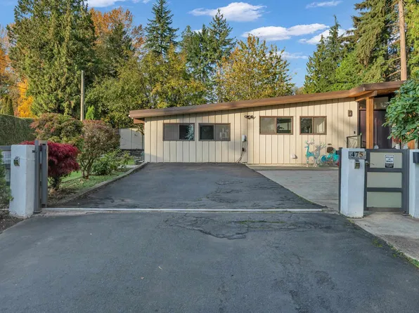 475 Newlands Rd, West Vancouver, BC V7T 1W3