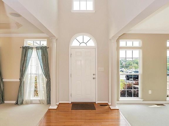 4th image of 1321 Huntley Cir