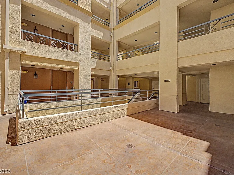 260 E Flamingo Rd #220 — Photo 4