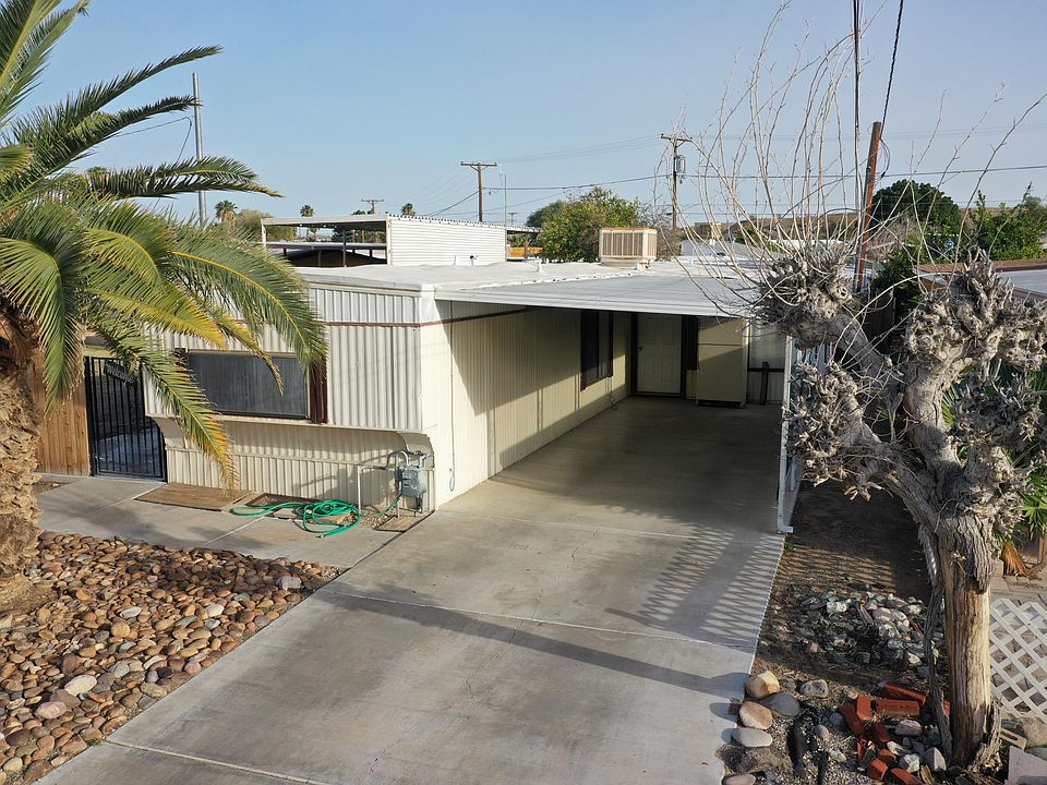 1st image of 313-315 N Stardust Ln