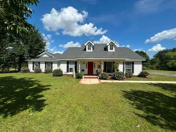 1014 J Saunders Rd, Slocomb, AL 36375