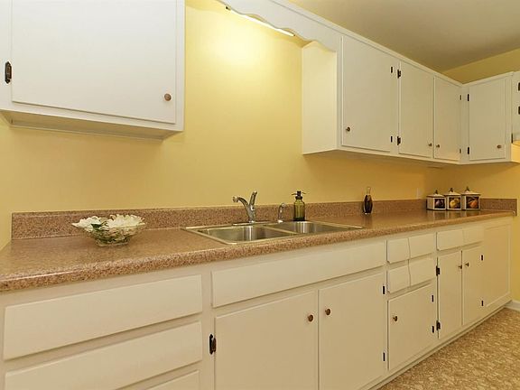 Kitchen cabinents will be painted 8/22/13 and updated with modern hardware) 