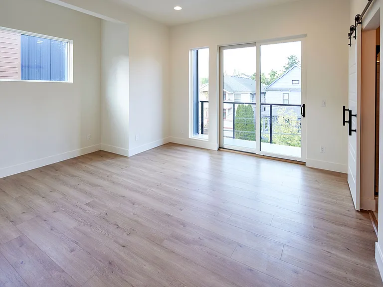 140 NE Sacramento St — Photo 8