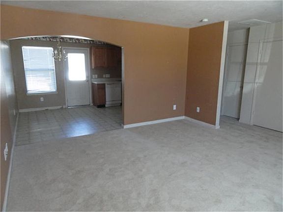 5th image of 6340 Mountain Pines Ln