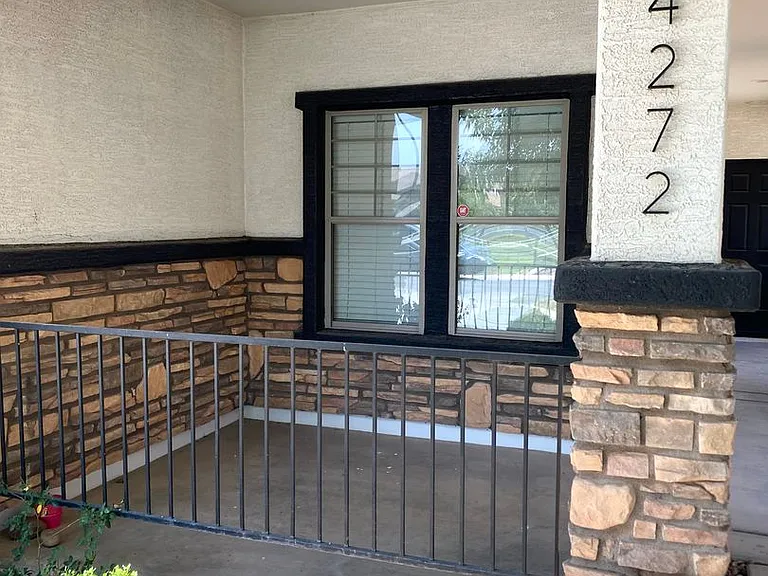 4272 E Cotton Ct — Photo 2