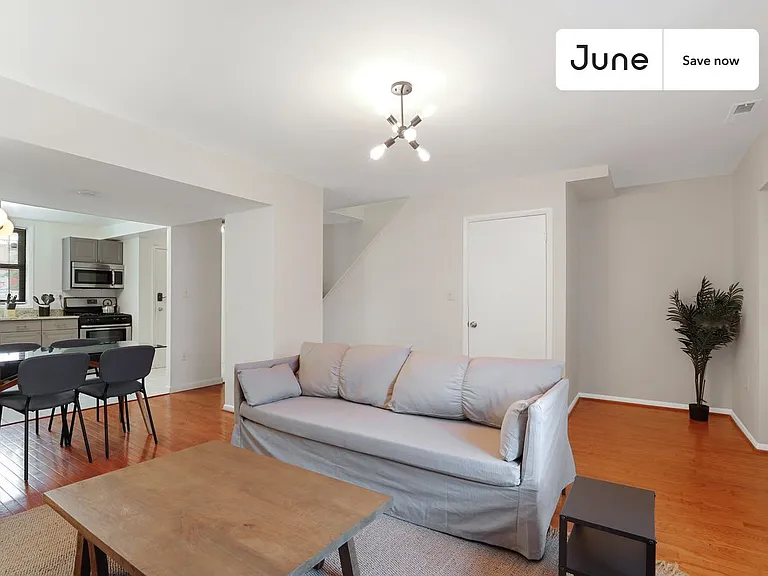1242 11th St NW — Photo 3