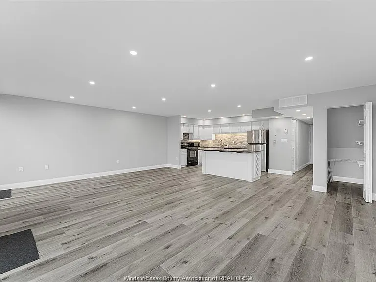 380 Pelissier St #1103 — Photo 10
