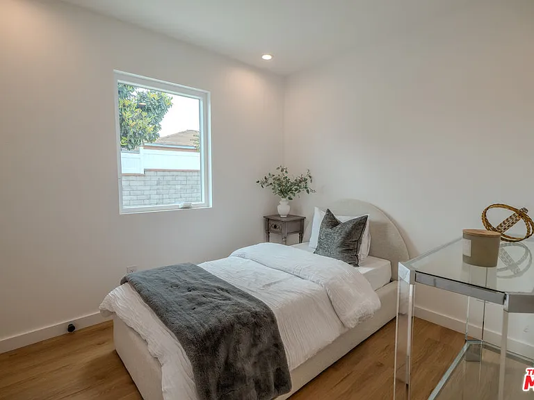 1139 N Lima St — Photo 12