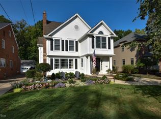 780 Elmwood Rd, Rocky River, OH 44116