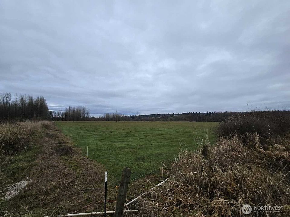 2nd image of 255 XX NE 138th Street