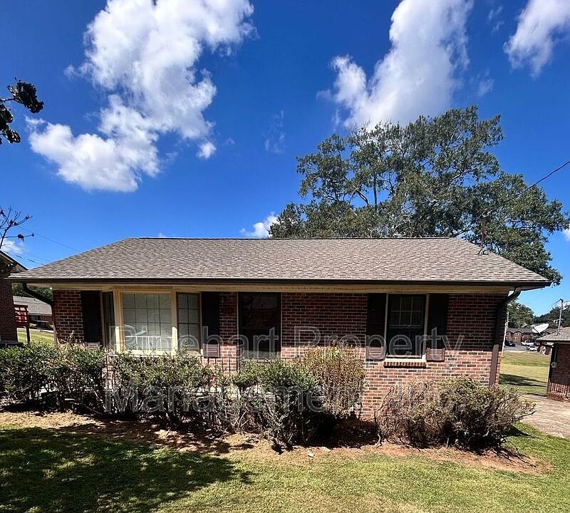 1st image of 480 Willowspring Ln