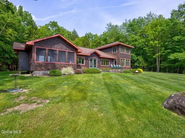 555 Trout Lake Road, Diamond Point, NY 12824