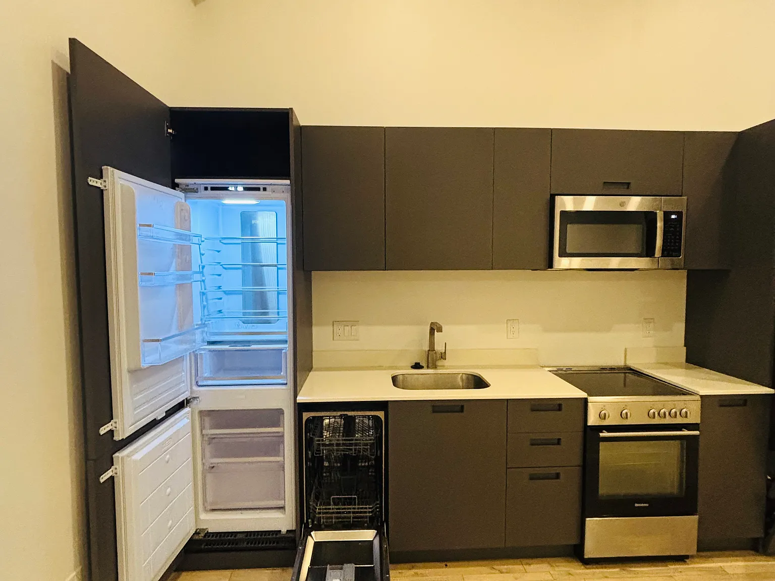Studio, $1,150 — Photo 4
