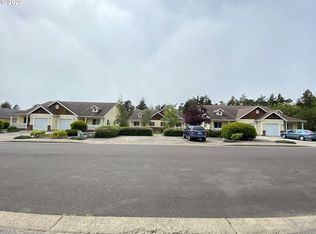 947 Juniper St, Florence, OR 97439