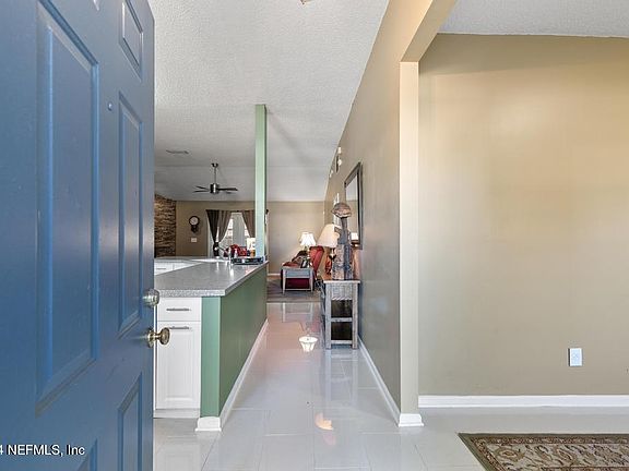 3rd image of 4021 SAVANNAH GLEN Boulevard