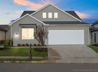 8410 S Phoenix Pl, Tulsa, OK 74132