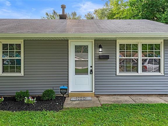 3rd image of 4015 Aspen Way