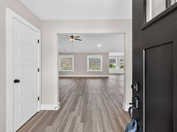 3rd image of 553 Rockwell Church Rd