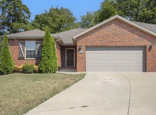 2303 W Bridlewood Trl, Ozark, MO 65721
