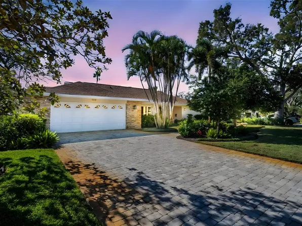 1100 Friendly Way S, Saint Petersburg, FL 33705