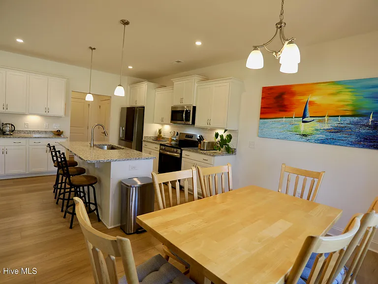 100 Falkirk Ct — Photo 17