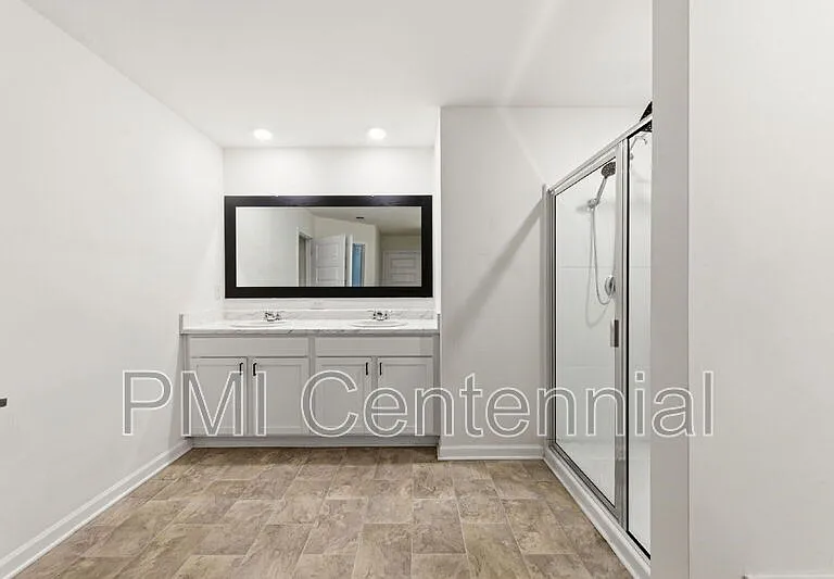 192 Hampton Cir — Photo 20