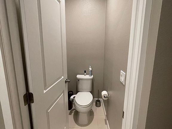 4th image of 7527 Canyon Dr
