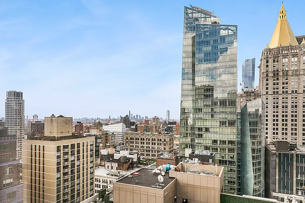 Rented by Douglas Elliman | media 24