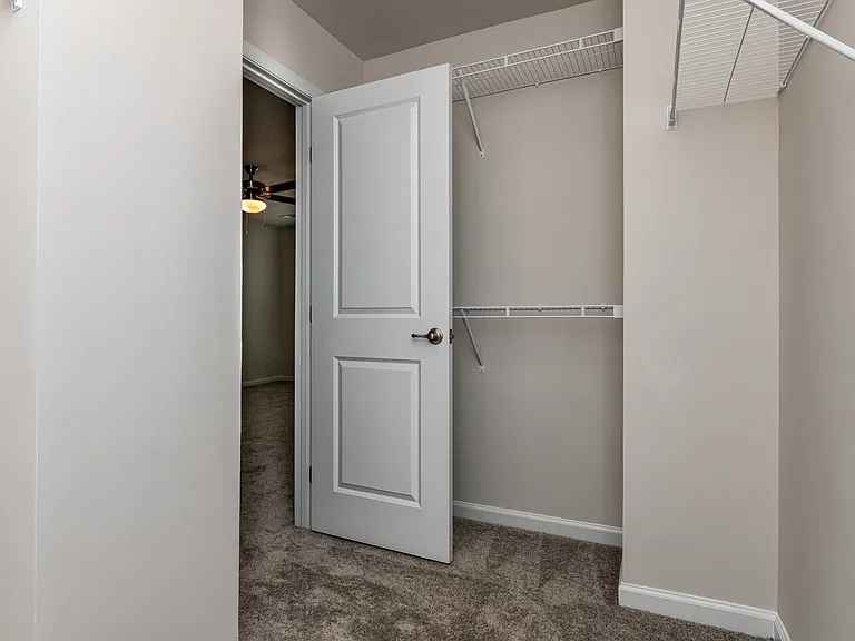 4 McGuires Pl — Photo 9