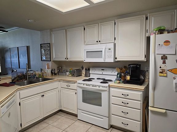 4th image of 13893 Pinkard Way Unit 88