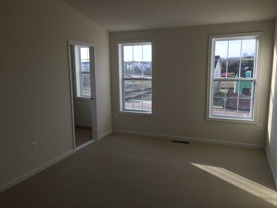1st image of 22603 Cambridgeport Sq