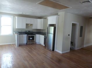11 Houghton St APT 3, Worcester, MA 01604