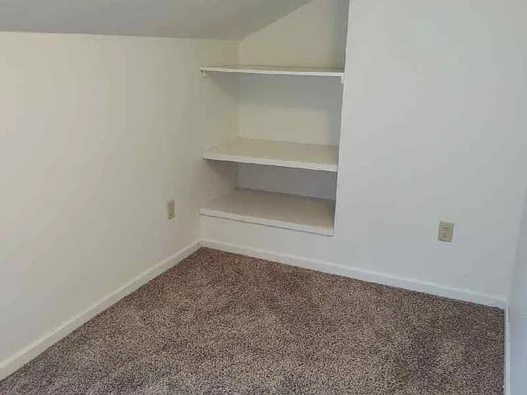 1733 Smith St — Photo 11