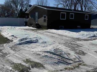 2009 W Central Ave, Minot, ND 58701