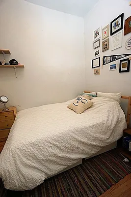 Rented by Universal Realty Group | media 6