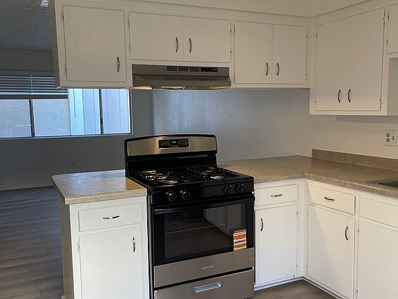 3rd image of 839 Longbranch Ave #C