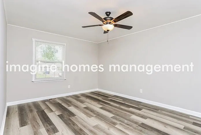 306 Oakfield Dr — Photo 7