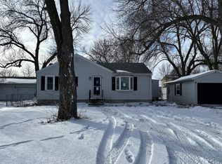 713 Spruce Ave, Madison Lake, MN 56063