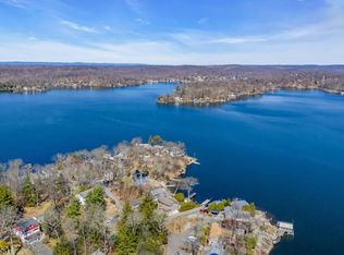 7 Wildwood Shores Dr, Hopatcong, NJ