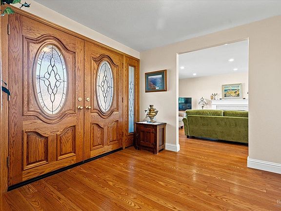 4th image of 6722 Fairfield Drive