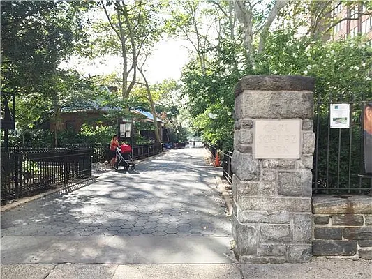 Rented by Compass | media 4